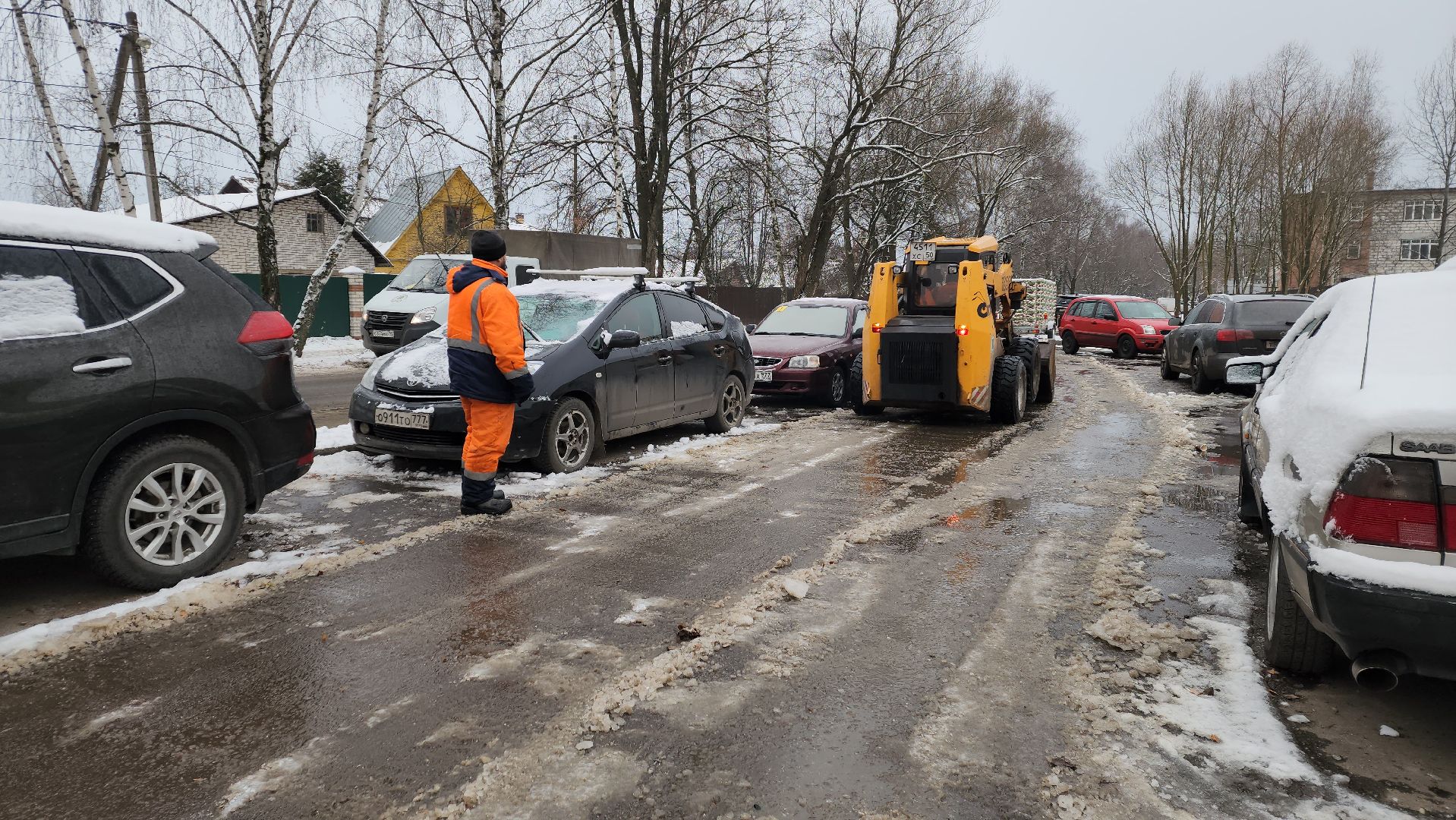 вертикалки, пушкино, наледь, коммунальное предприятие, уборка льда, техника, рабочие, благоустройство,