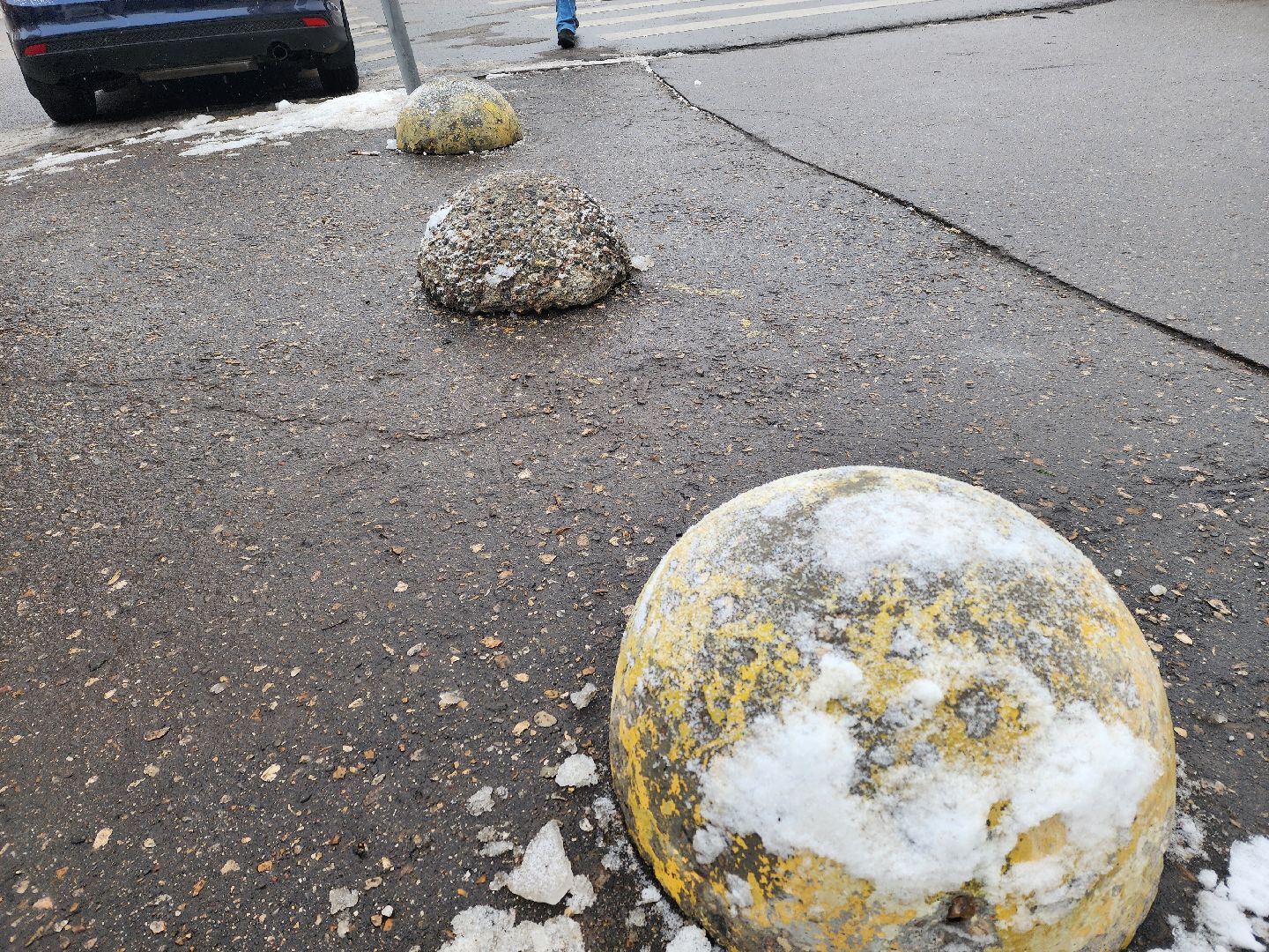 Одинцово, трехгорка, парковка, противопарковочные полусферы, вертикалка, вертикальное видео, гибдд,