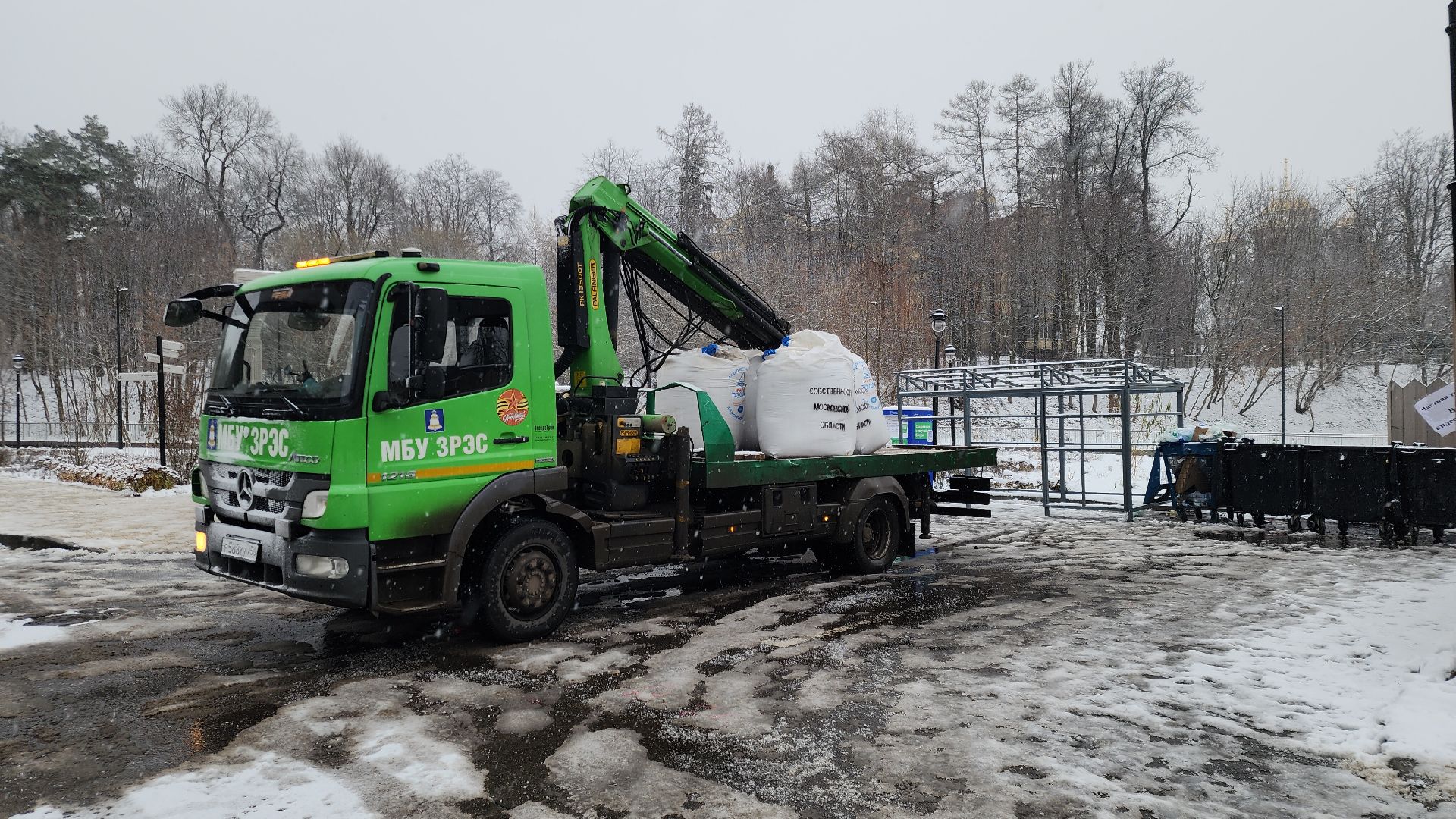 Звенигород, ЖКХ, Уборка города от снега, вертикалка, вертикальное видео
