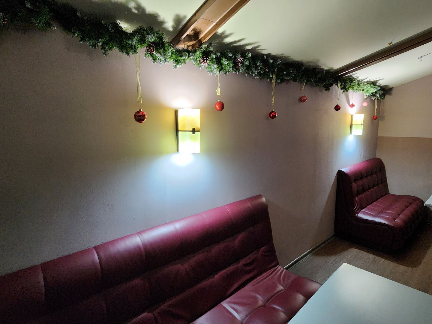 Чехов, кинотеатр Матрица, Новый год, украшения, праздничное убранство, елка, камин, новогодние игрушки, гирлянды, вертикалки,