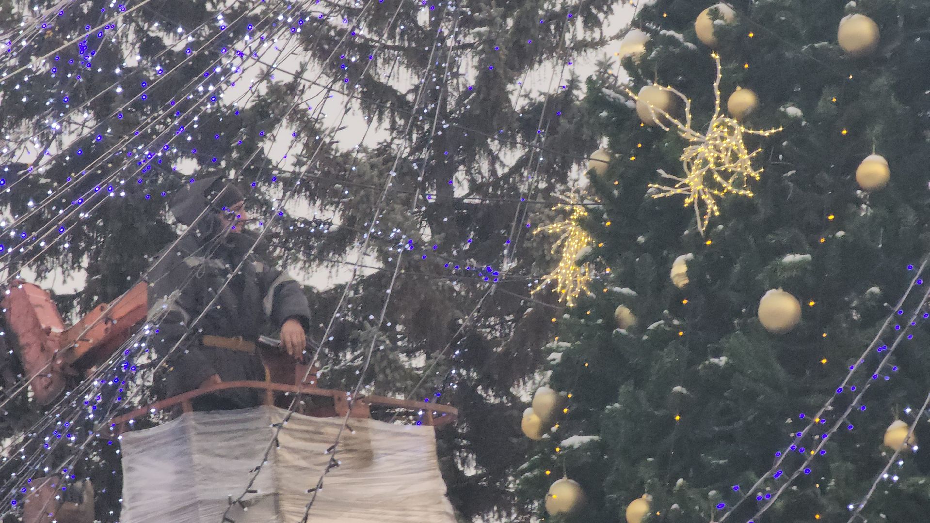 долгопрудный, елка на Собина, праздник, шатер, вертикалки,