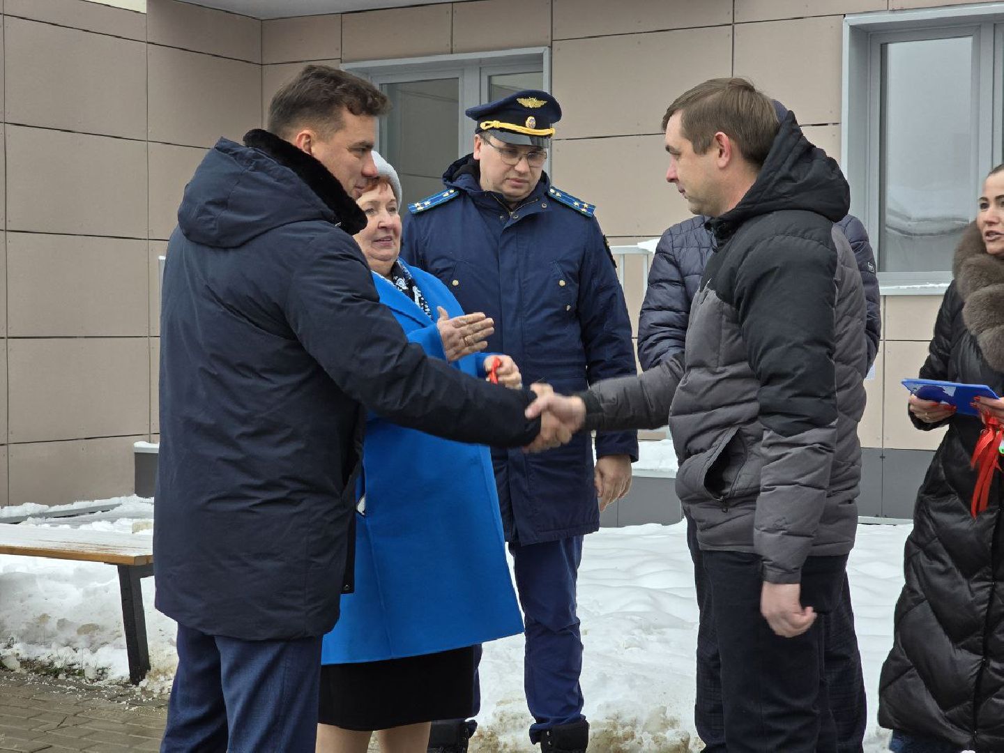 можайск, можайский городской округ, подмосковье, семьи переселенцев, аварийное жилье, Переселение граждан из аварийного жилищного фонда в Московской области на 2019-2025 годы, государственная программа, новый дом, новые квартиры, ключи от новых квартир,