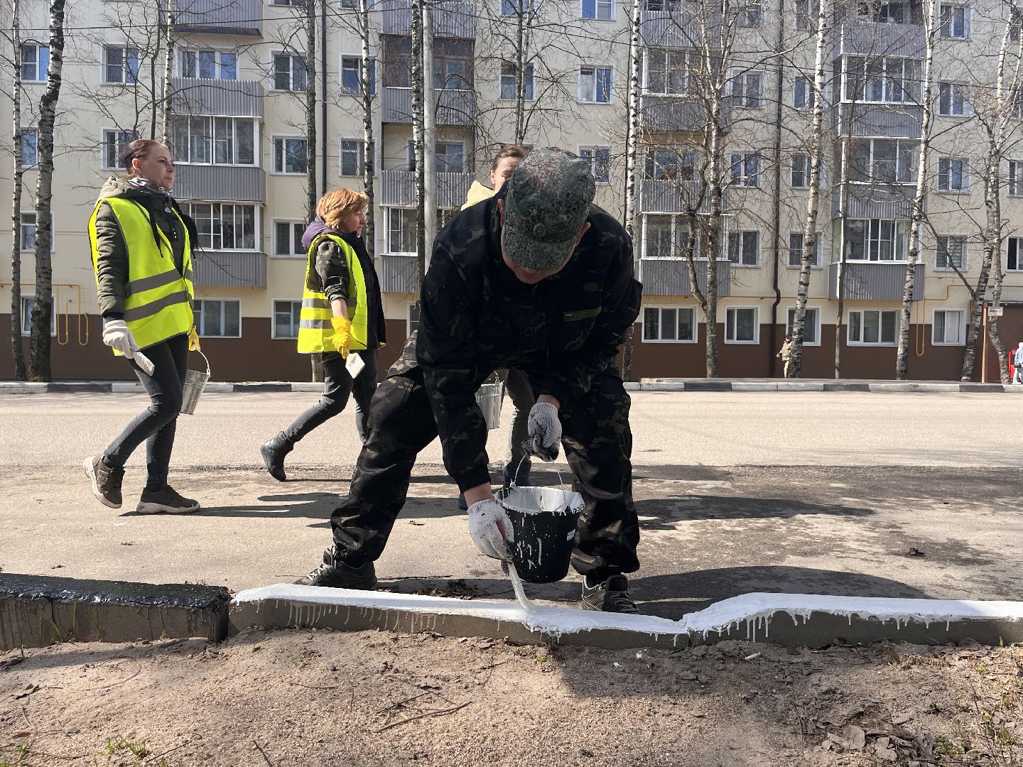 Шаховская, субботник, покраска