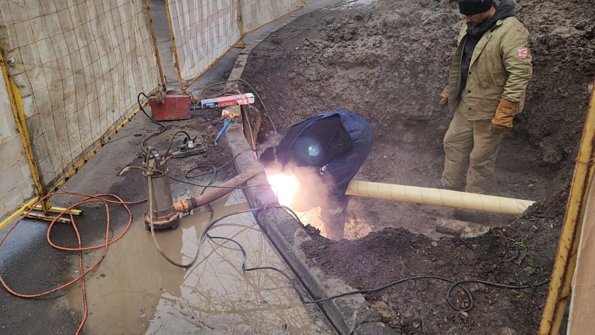 трубы, гвс, тепло, вертикалки,