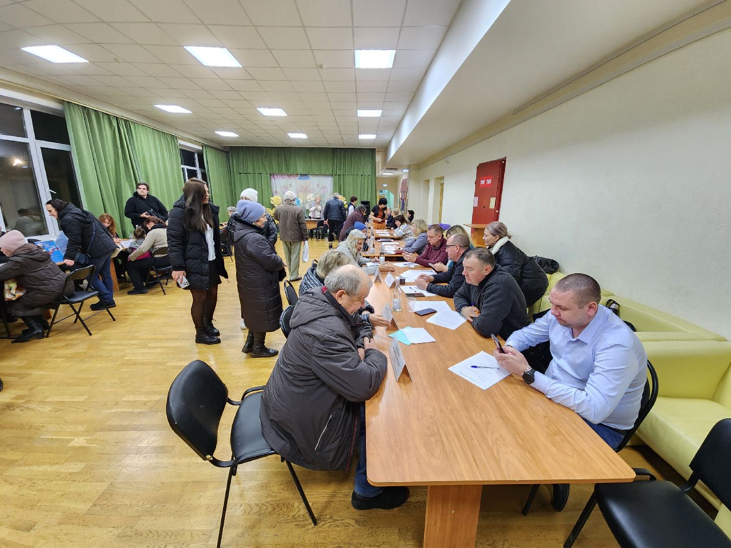 Чехов, деревня Манушкино, выездная администрация, обращения граждан, встреча с жителями, дорожный ремонт, содержание дорог, капитальный ремонт проезда, уборка, чистка снега,