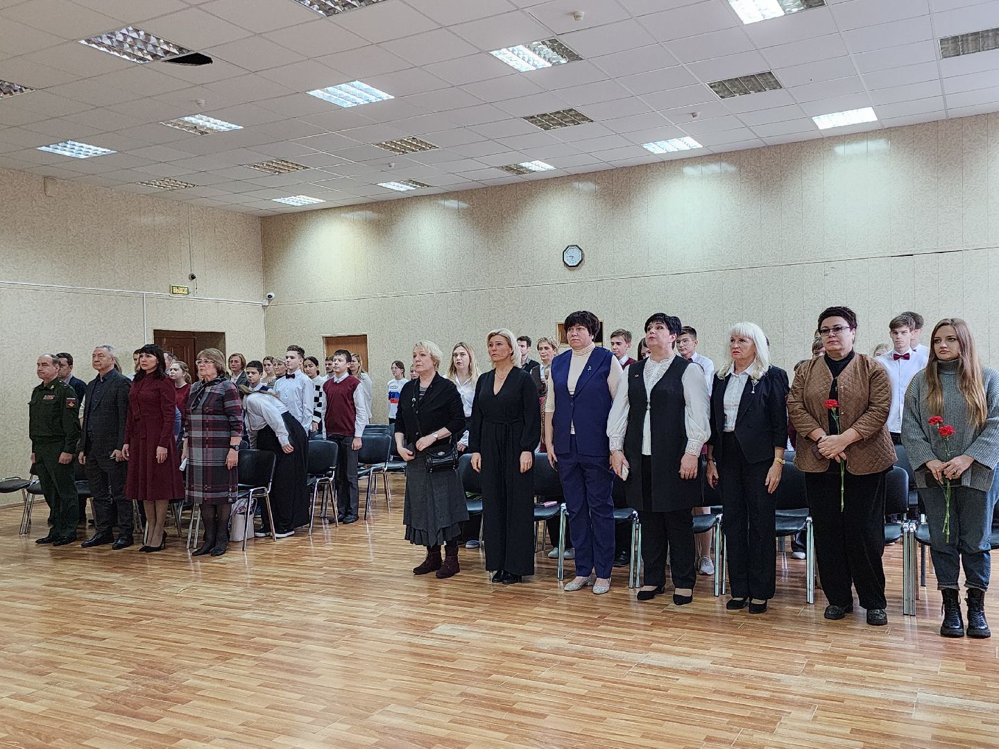 серпухов, подмосковье, парта героя, гимназия 1, память,