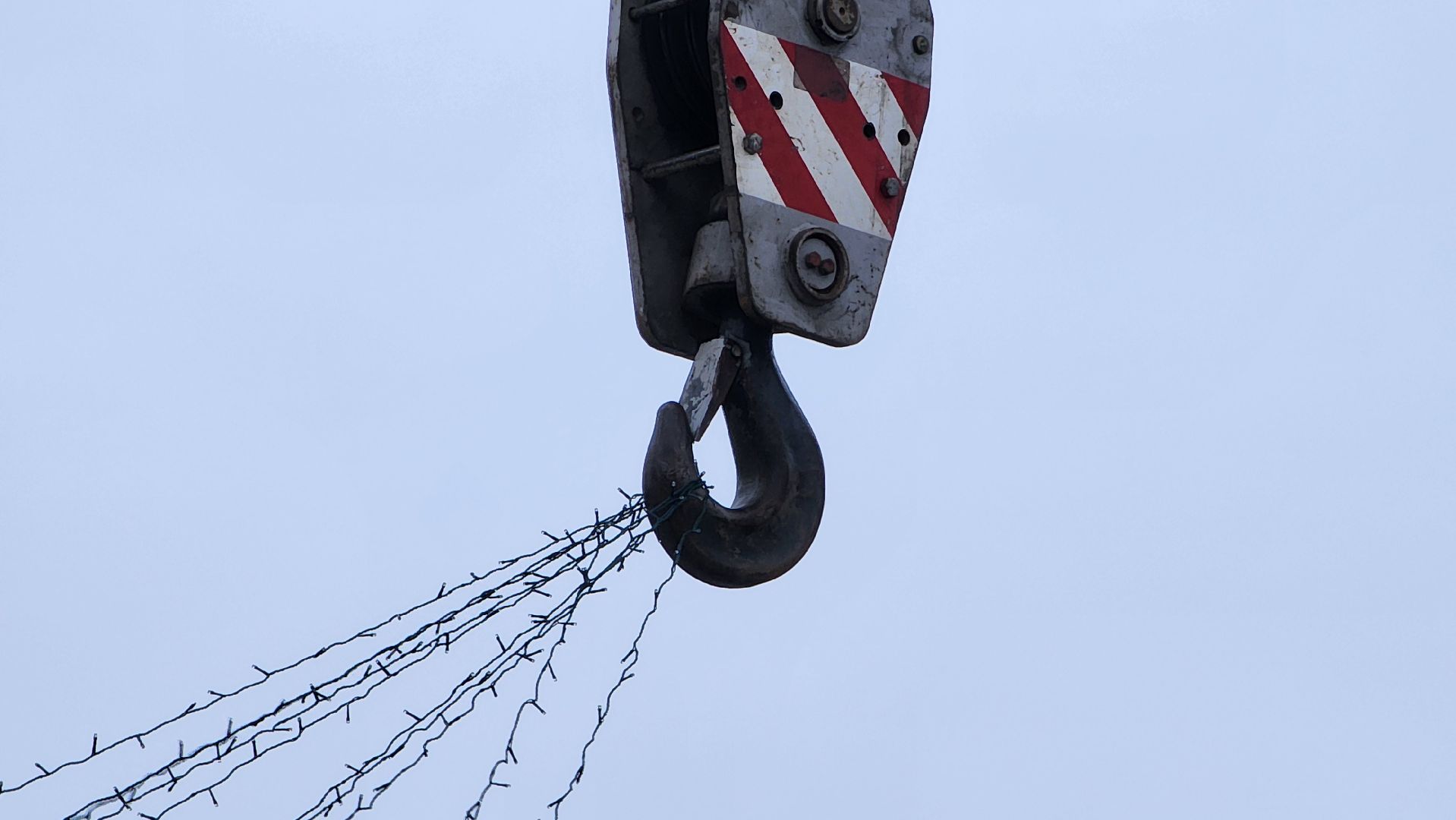 Установка елки, Городской парк, Лобня, вертикалки,