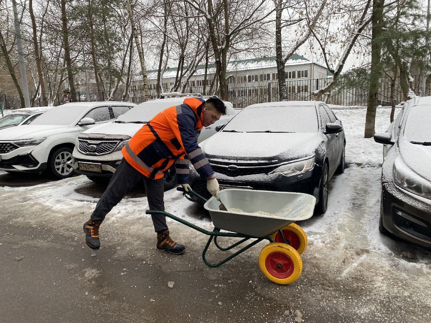 Снег, Лед, Реагент, Уборка дворов, вертикалки,