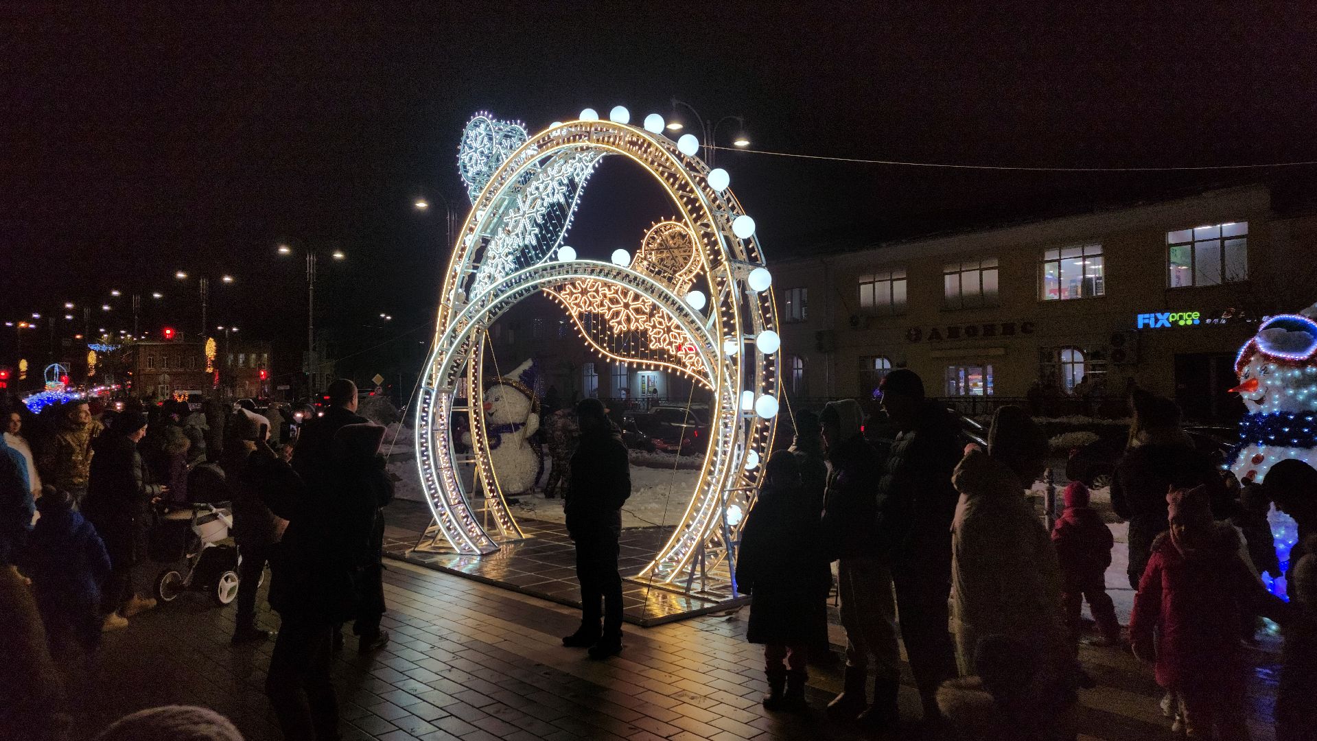 волоколамск, ёлка, зима в подмосковье, зажжение елки,