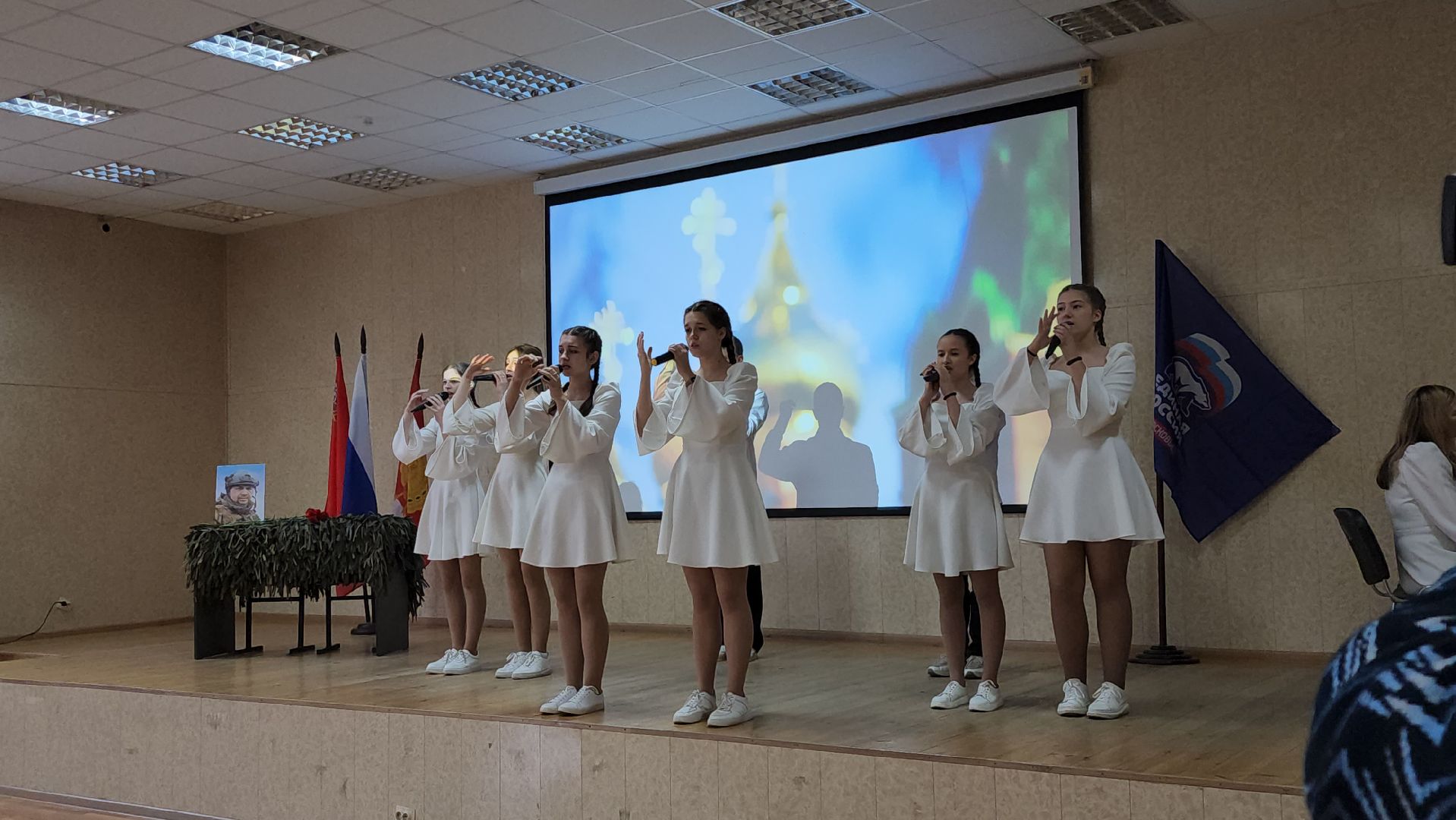 серпухов, подмосковье, парта героя, гимназия 1, память,