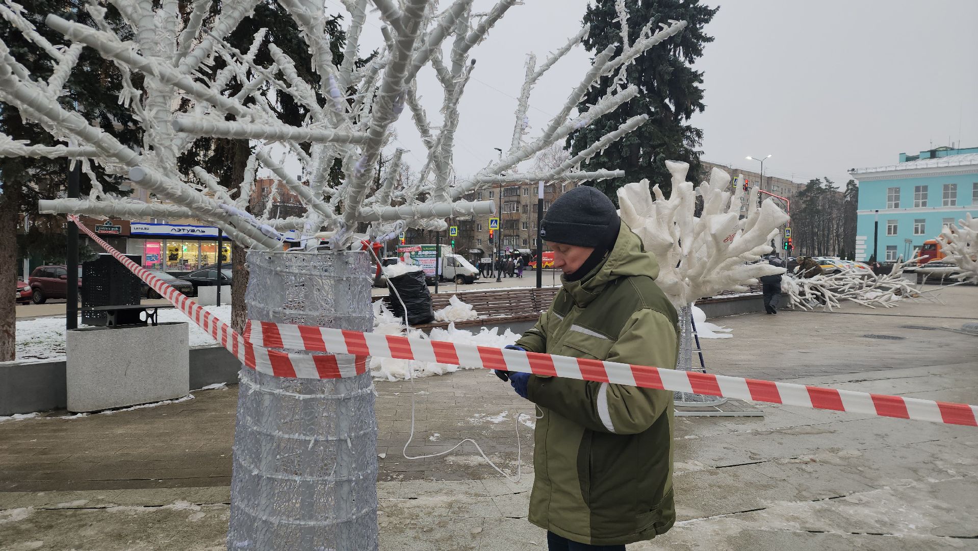 вертикалки, пушкино, инсталляции, украшение города к новому году, площадь, светодиодная композиция, светодиоды, деревья,