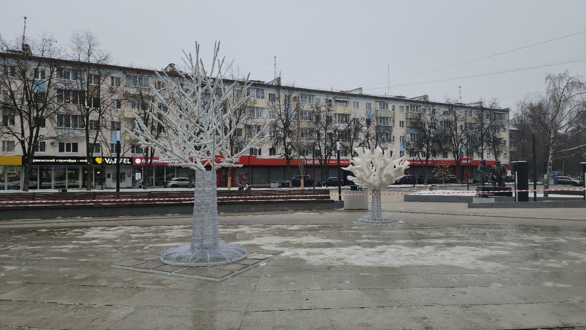 вертикалки, пушкино, инсталляции, украшение города к новому году, площадь, светодиодная композиция, светодиоды, деревья,