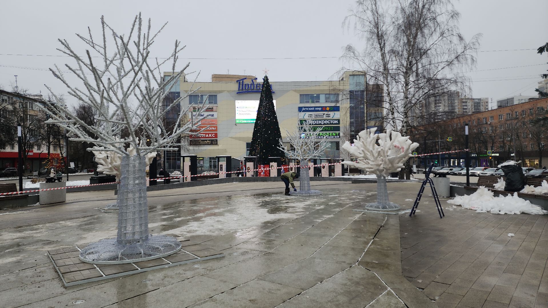 вертикалки, пушкино, инсталляции, украшение города к новому году, площадь, светодиодная композиция, светодиоды, деревья,