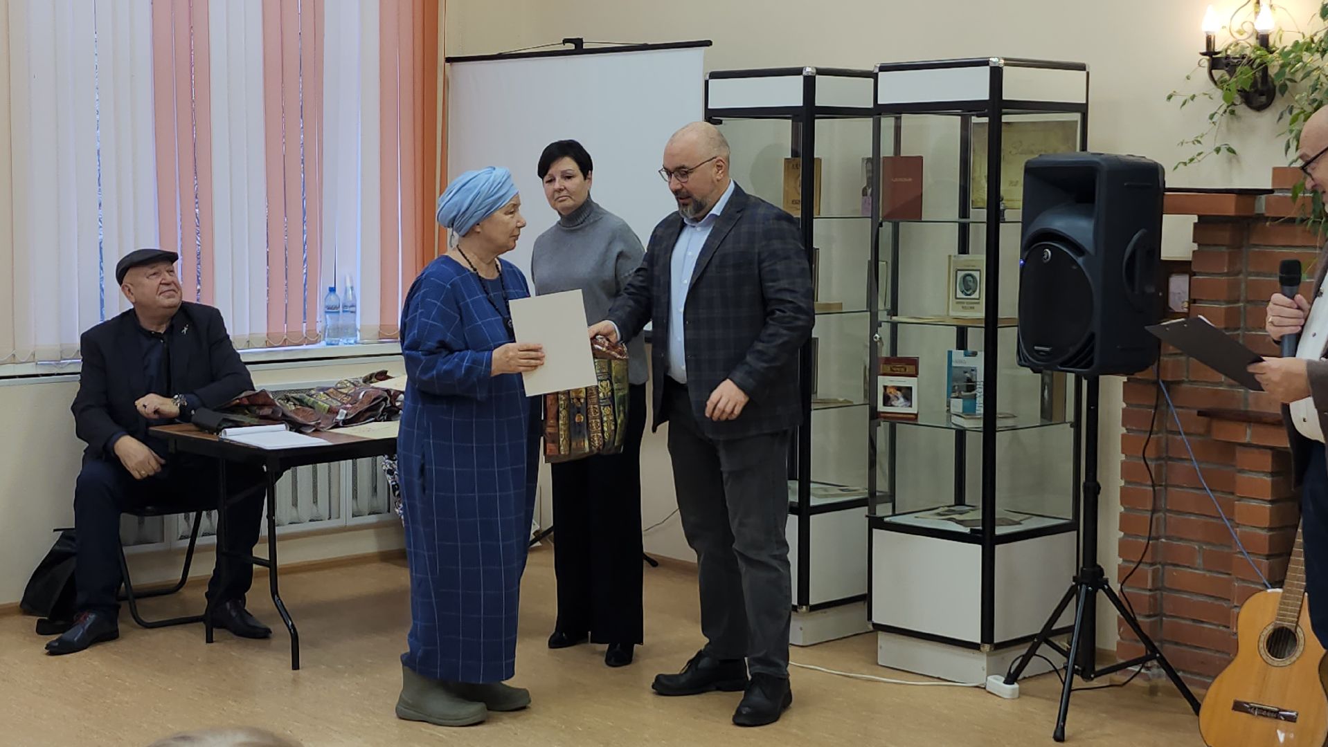 серпухов, библиотека, улица Джона Рида, литературный конкурс, виктор пеленягрэ, поэты, писатели,