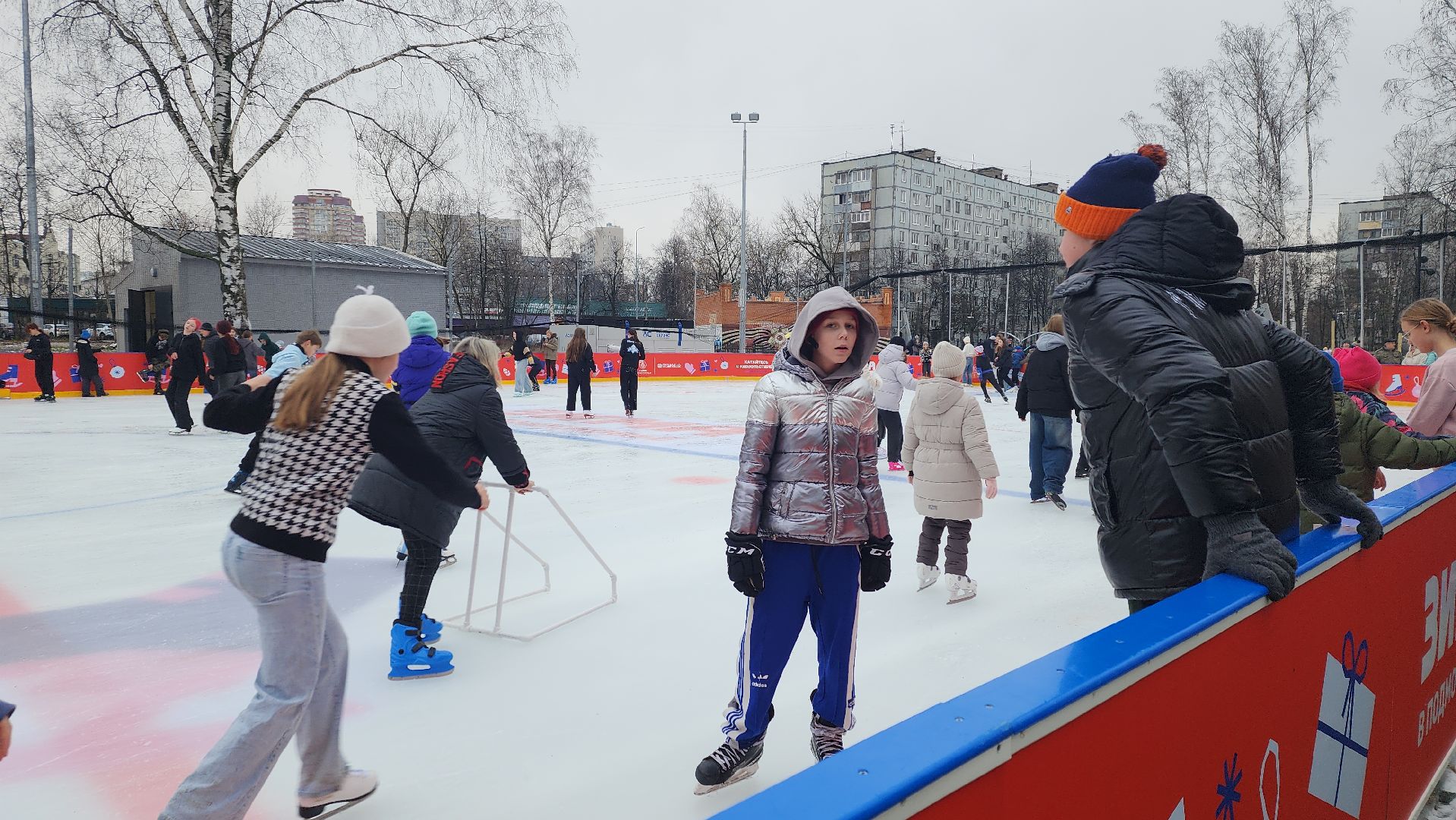 вертикалки, пушкино, первый день зимы, праздник, каток в парке, открытие катка, жители, коньки,