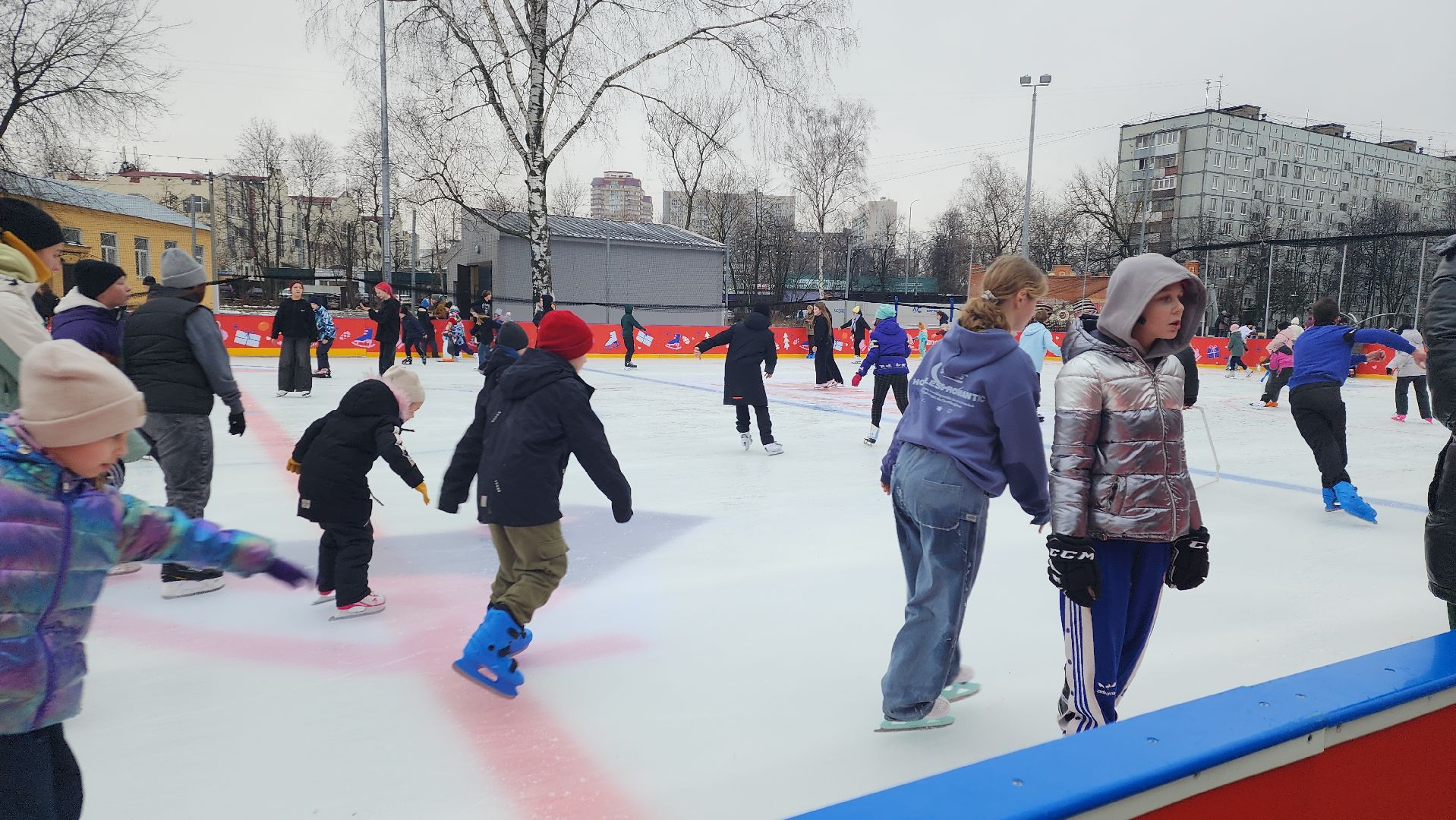 вертикалки, пушкино, первый день зимы, праздник, каток в парке, открытие катка, жители, коньки,