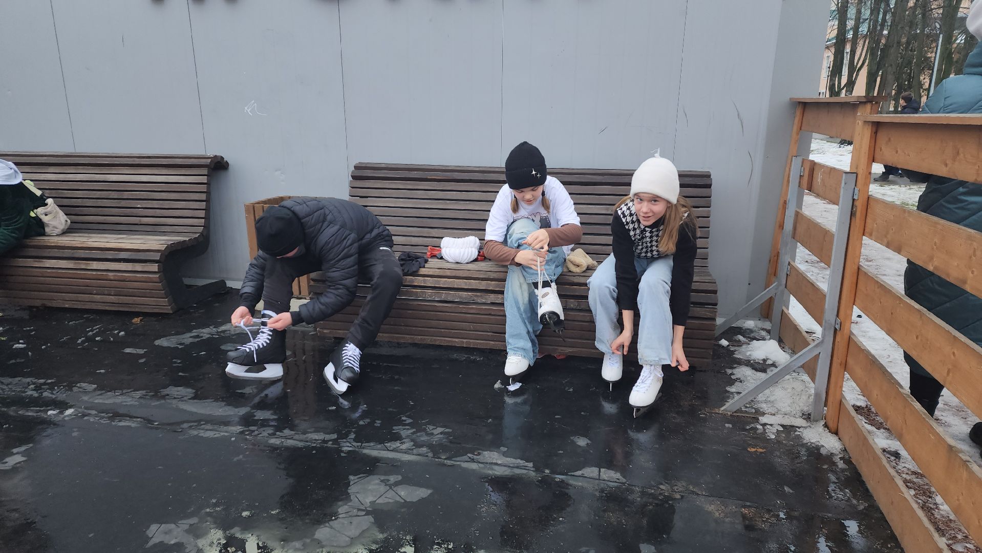 вертикалки, пушкино, первый день зимы, праздник, каток в парке, открытие катка, жители, коньки,