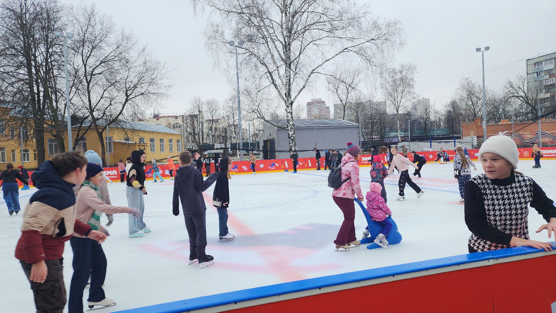 вертикалки, пушкино, первый день зимы, праздник, каток в парке, открытие катка, жители, коньки,