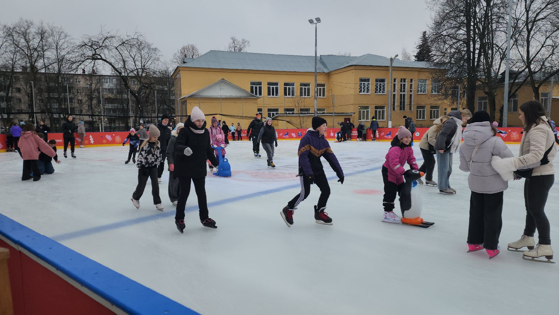 вертикалки, пушкино, первый день зимы, праздник, каток в парке, открытие катка, жители, коньки,
