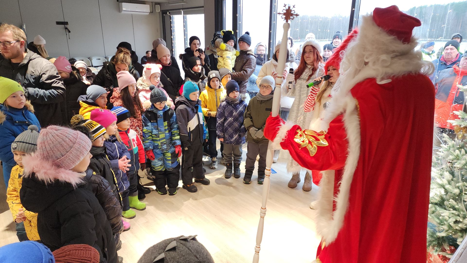 вертикалка, вертикальное видео, электросталь, зимний сезон, зима 2024-2025, дед мороз, дед мороз и снегурочка, открытие зимнего сезона,