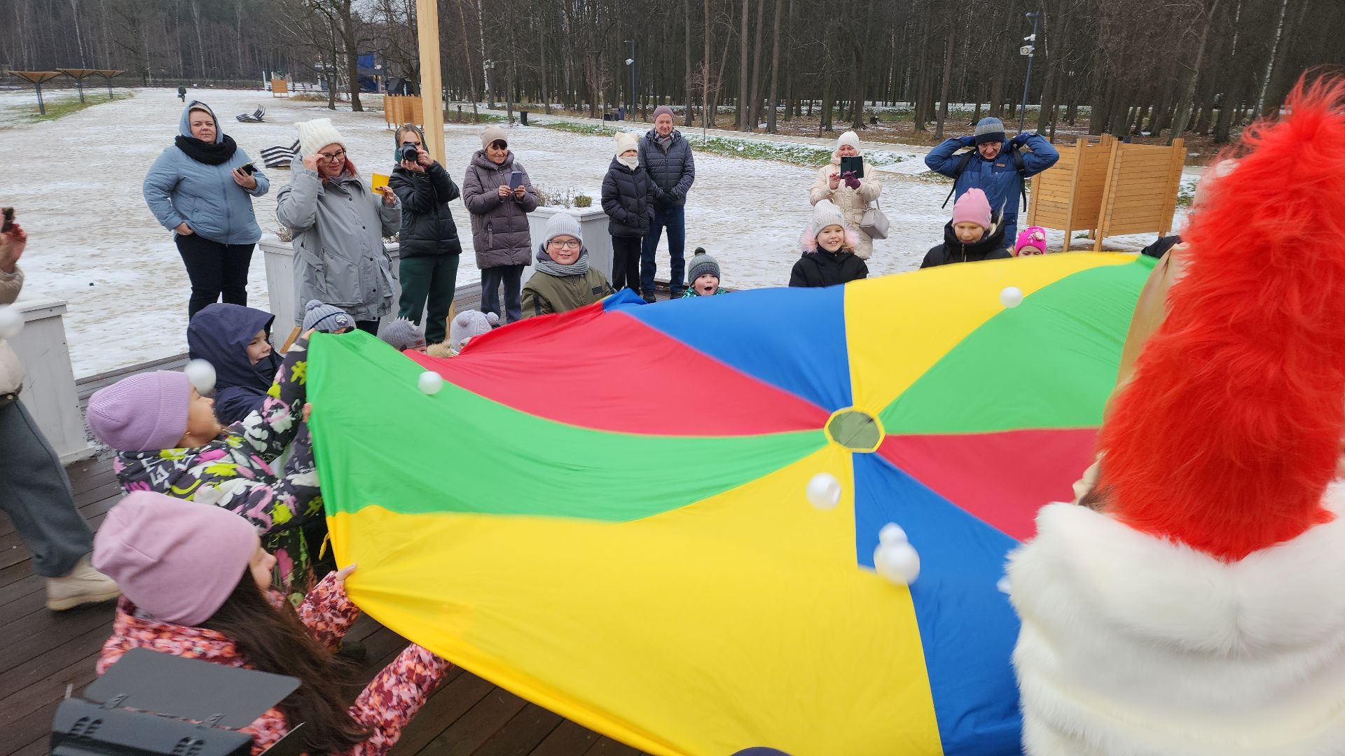 вертикалка, вертикальное видео, электросталь, зимний сезон, зима 2024-2025, дед мороз, дед мороз и снегурочка, открытие зимнего сезона,