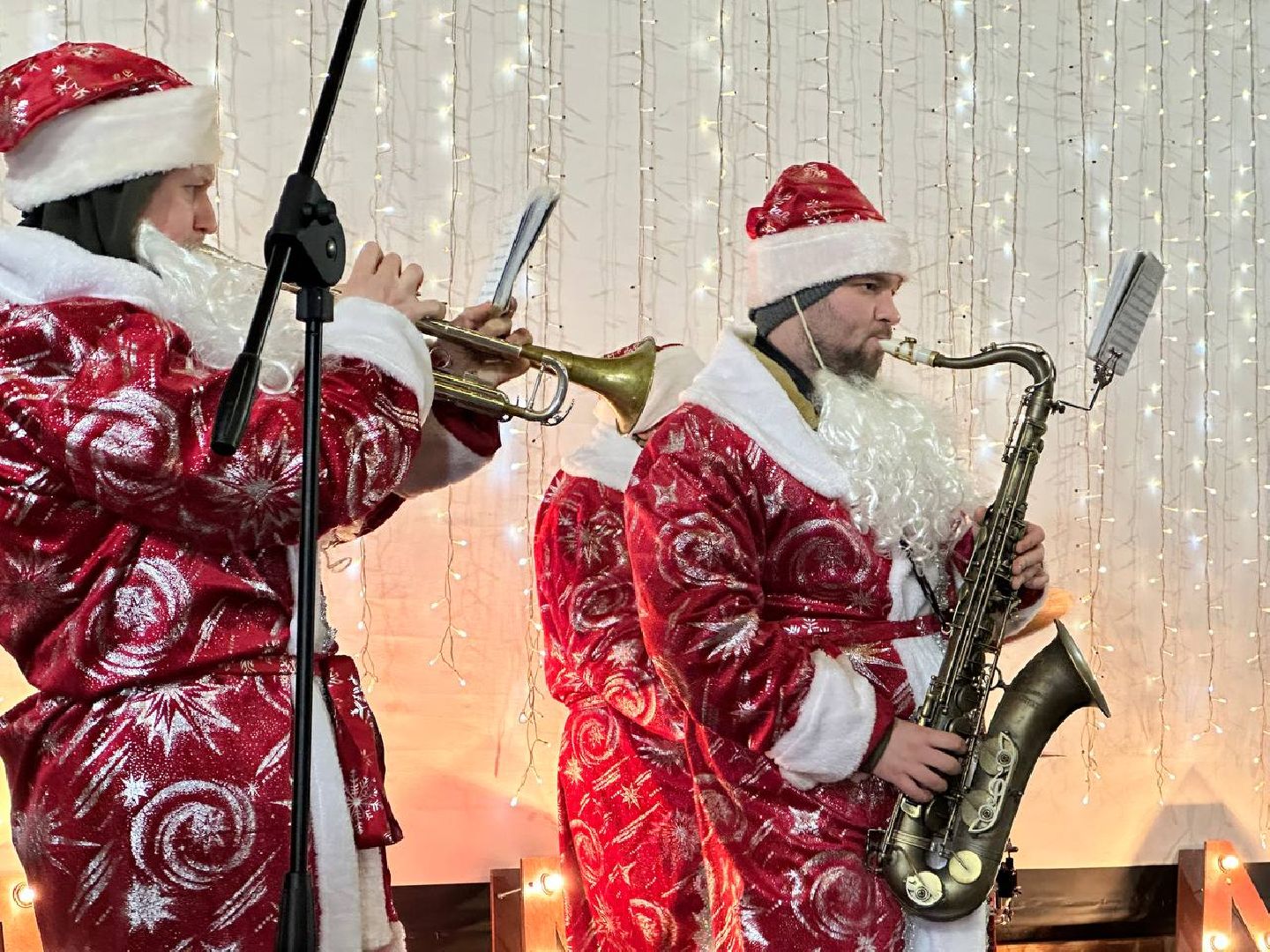 Реутов, вертикалки, оркест, Art Music Brass Band, шоу-оркестр, зима в парках, зима в подмомсковье, новогодние песни,