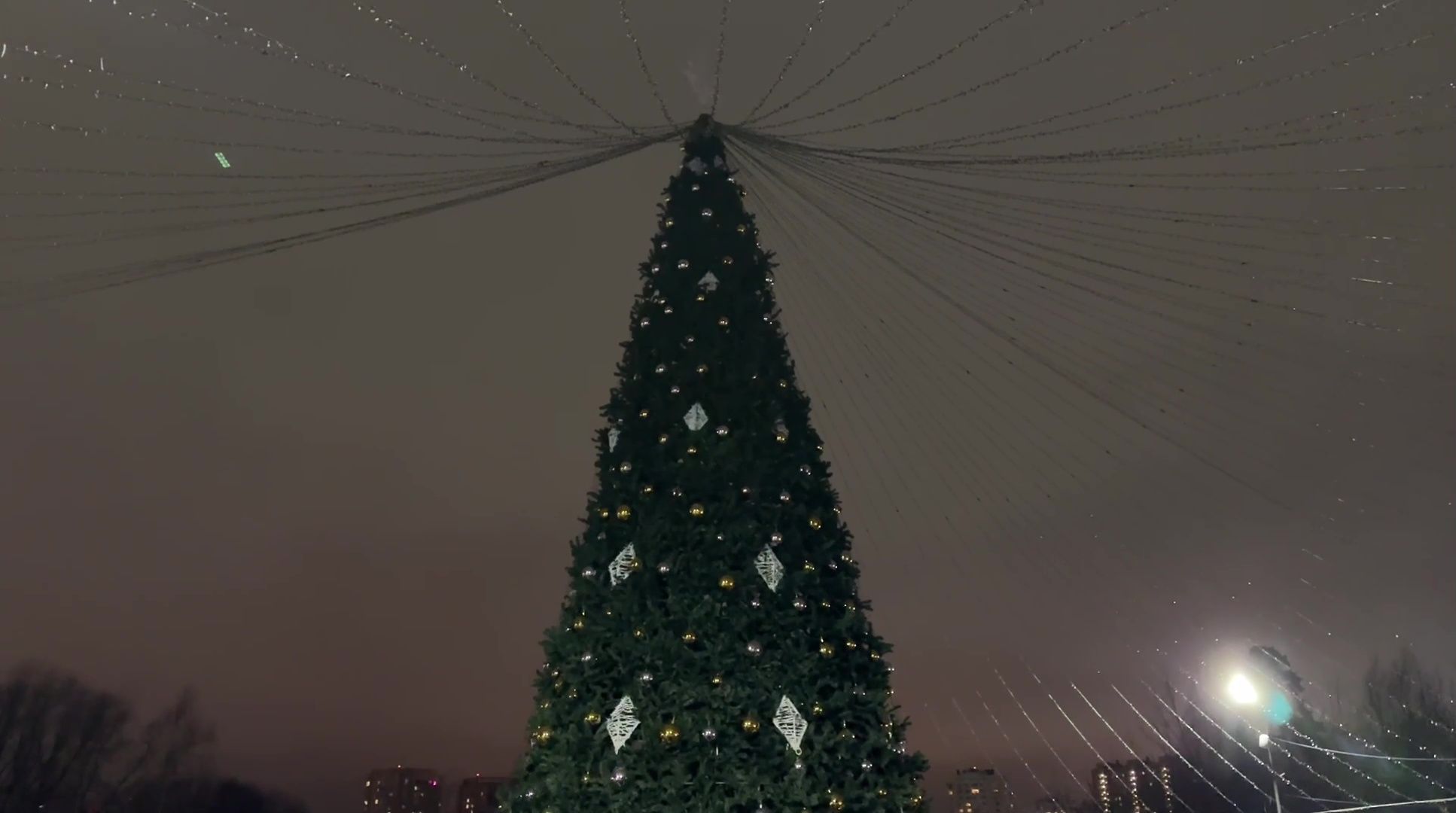 Реутов, вертикалки, зажжение елки, елочка гори, огни, новый год, сказочные персонажи, Дед Мороз,