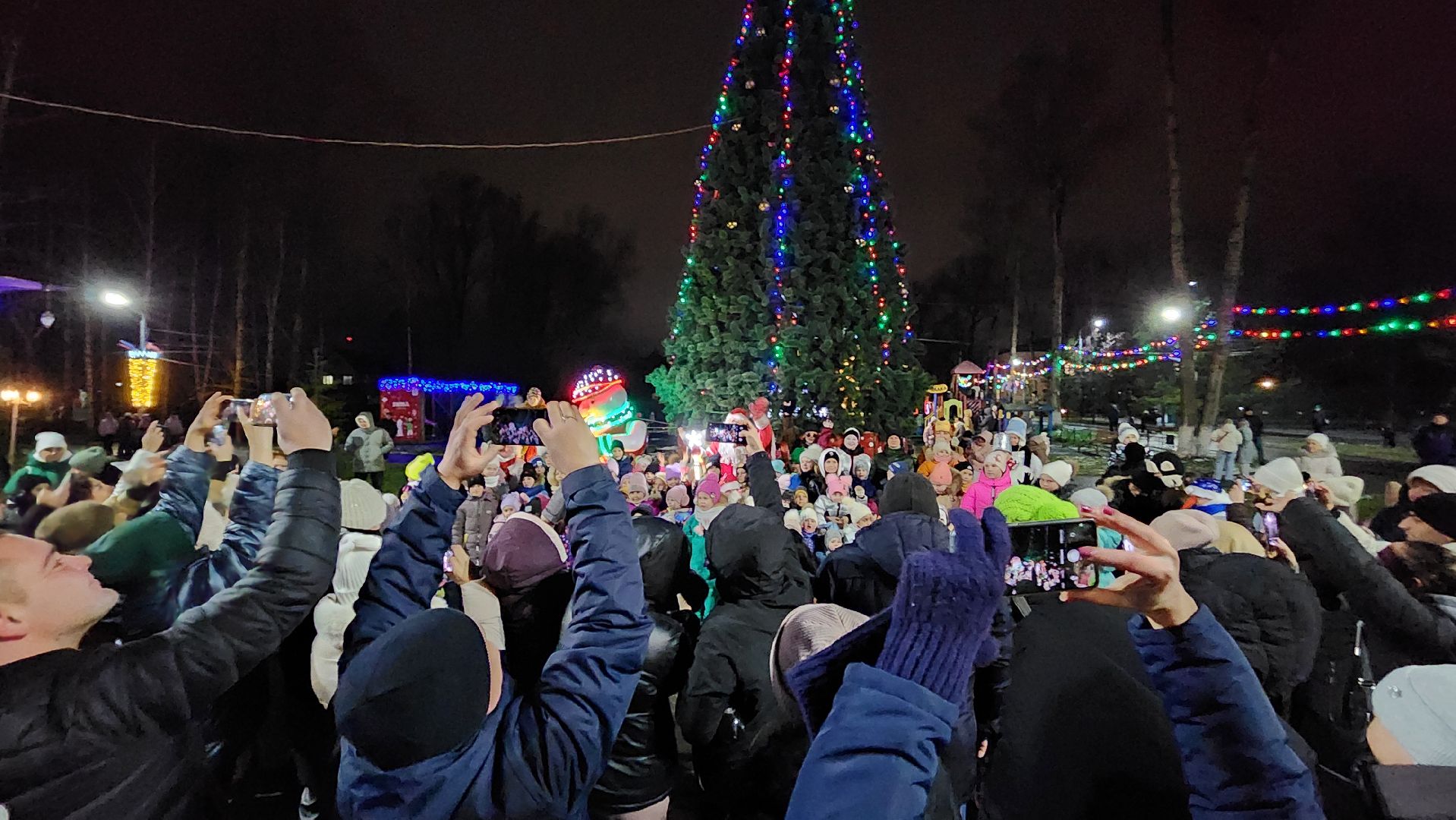 ступино, зима в подмосковье, зажжение огней на елке, вертикалки,
