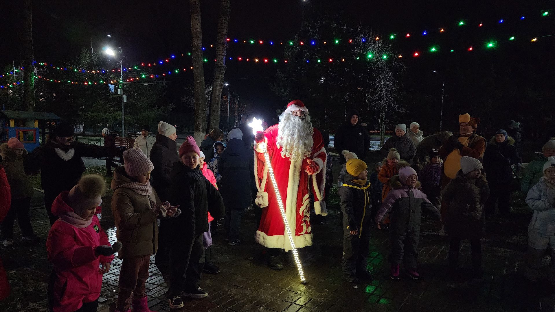 ступино, зима в подмосковье, зажжение огней на елке, вертикалки,