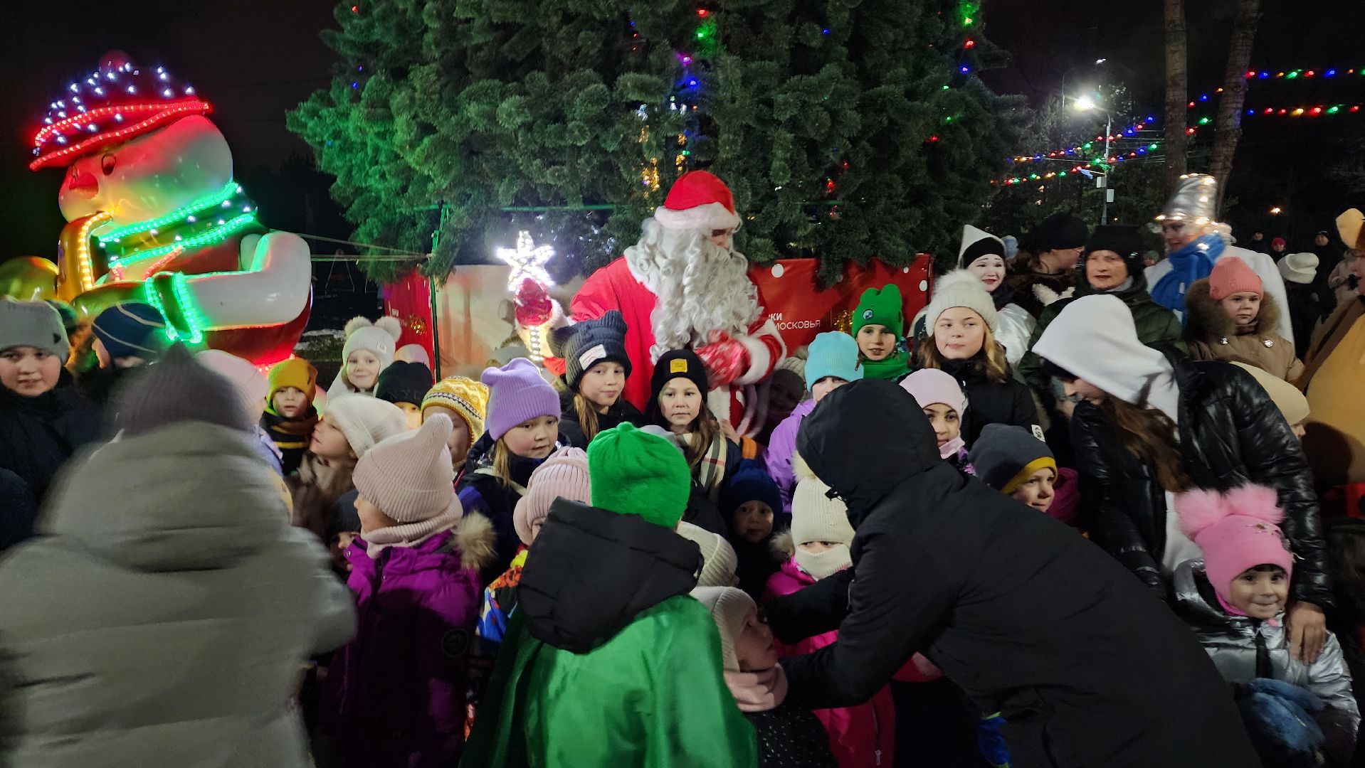 ступино, зима в подмосковье, зажжение огней на елке, вертикалки,