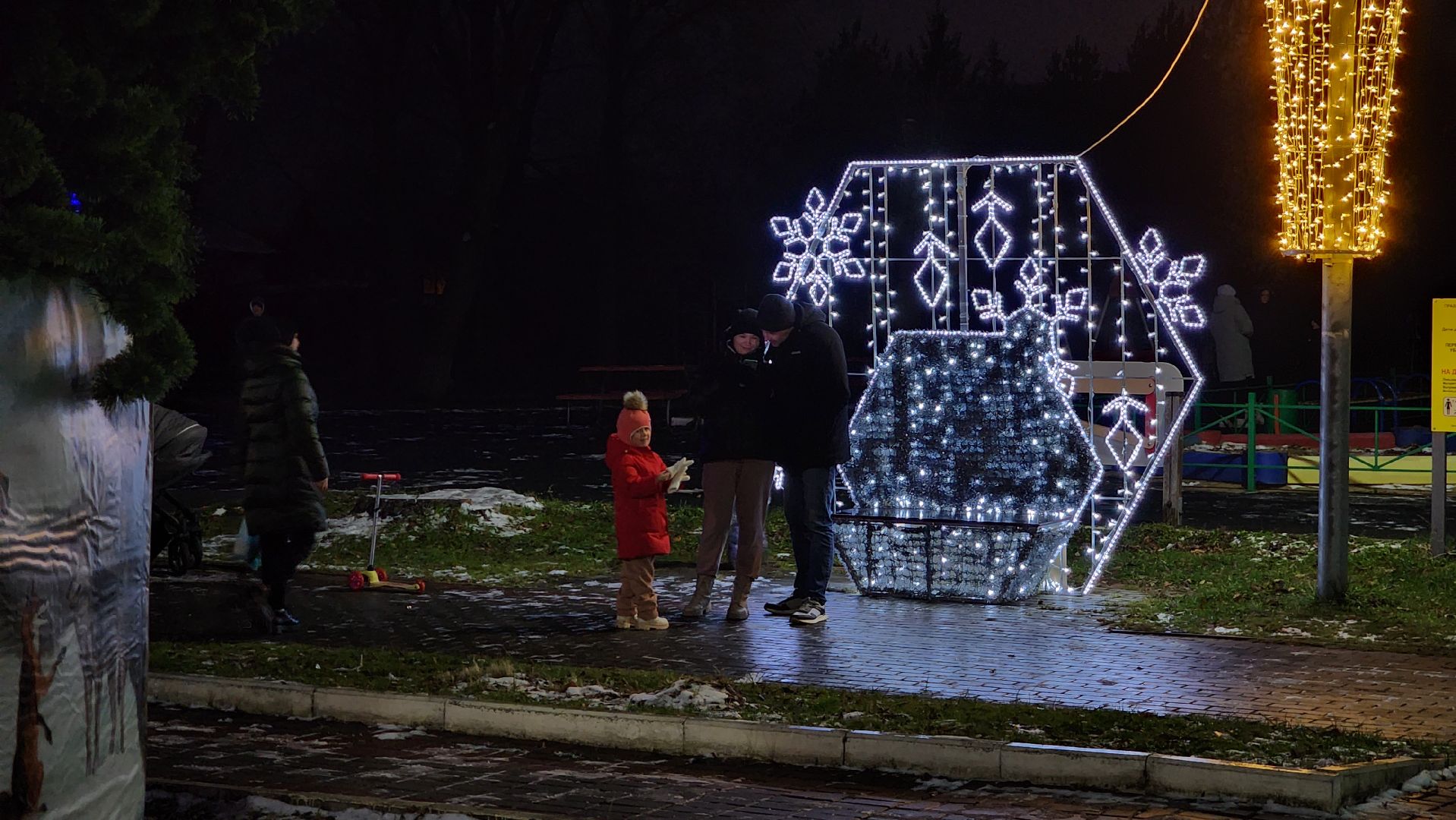 ступино, зима в подмосковье, зажжение огней на елке, вертикалки,