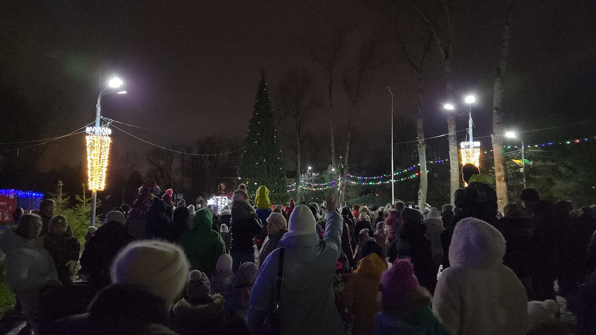 ступино, зима в подмосковье, зажжение огней на елке, вертикалки,