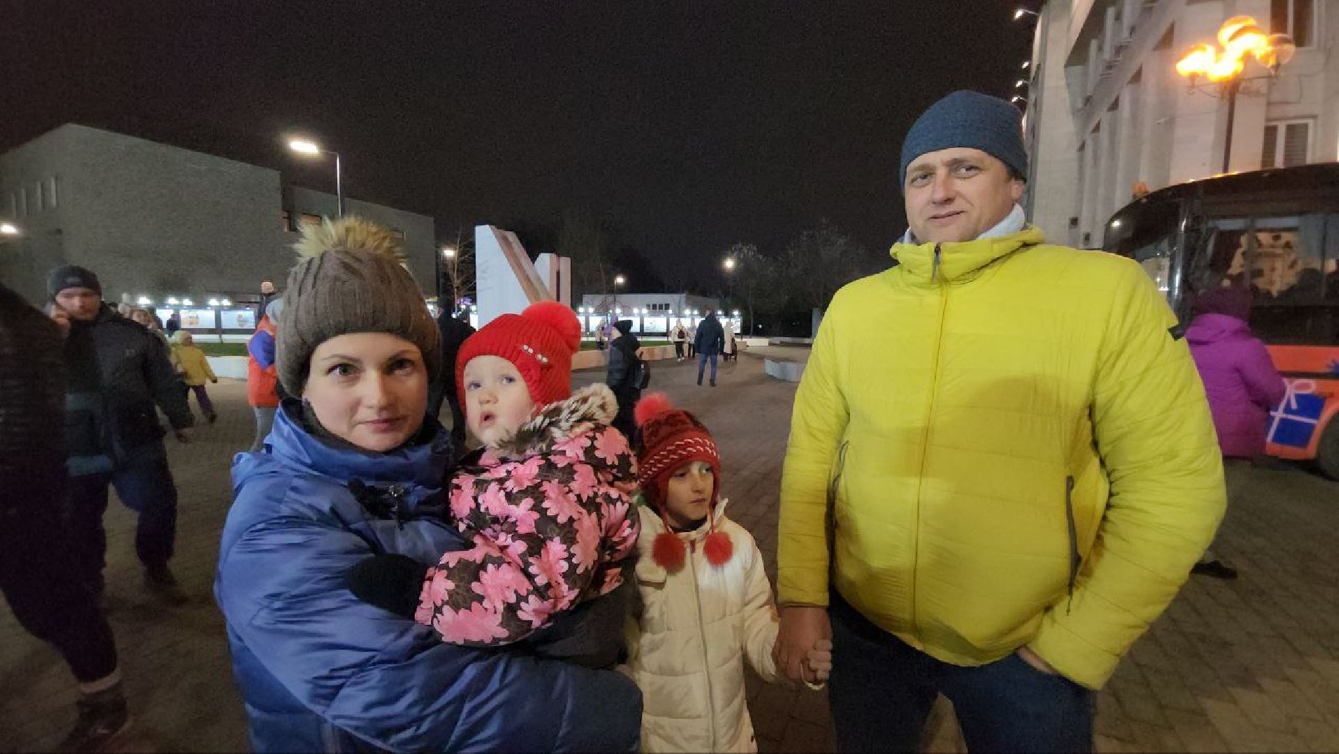 люберцы, глава городского округа люберцы владимир волков, новогодняя елка, каток, семья участника сво, зима в подмомсковье,