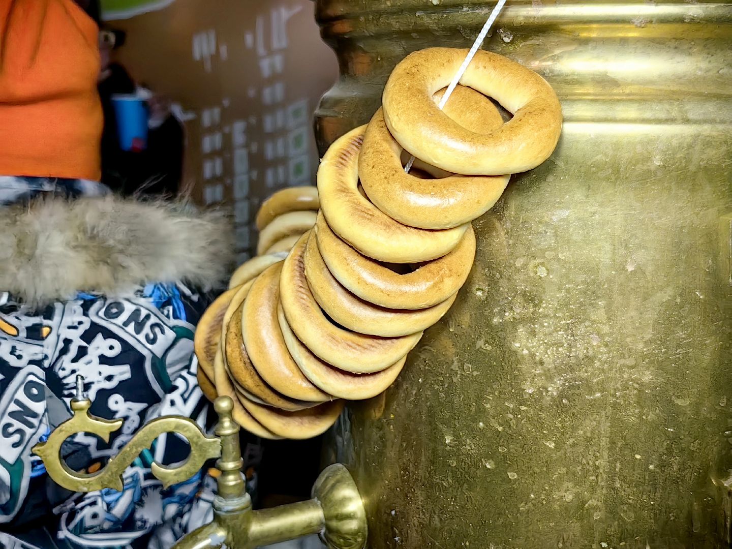 парк, новогодняя елка, гирлянды, дед мороз и снегурочка, вертикалки,