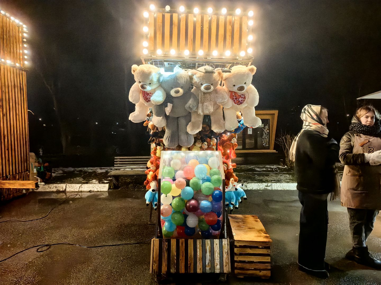 парк, новогодняя елка, гирлянды, дед мороз и снегурочка, вертикалки,