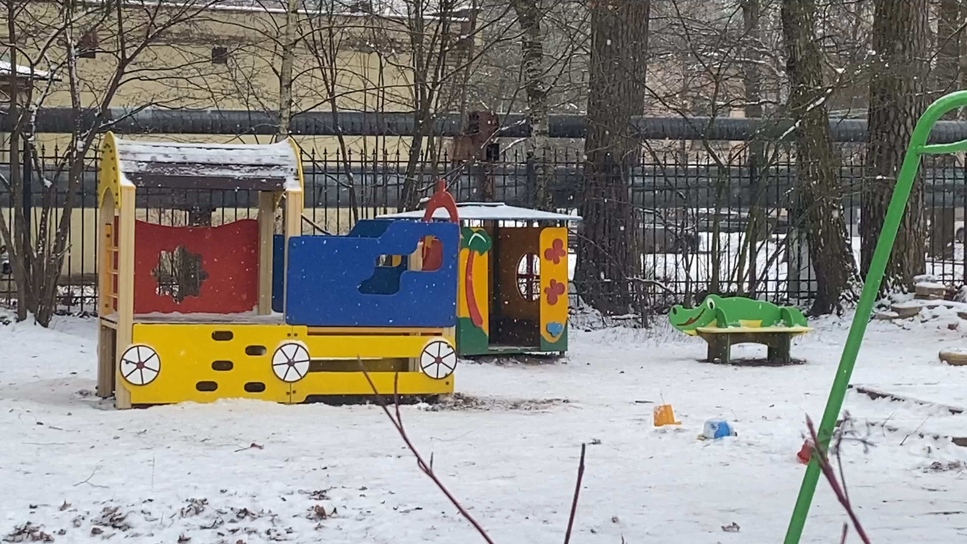 новое игровое оборудование, власиха школа попова, дошкольный корпус Поповки, Теремок школы Попова, МАФы для площадки,