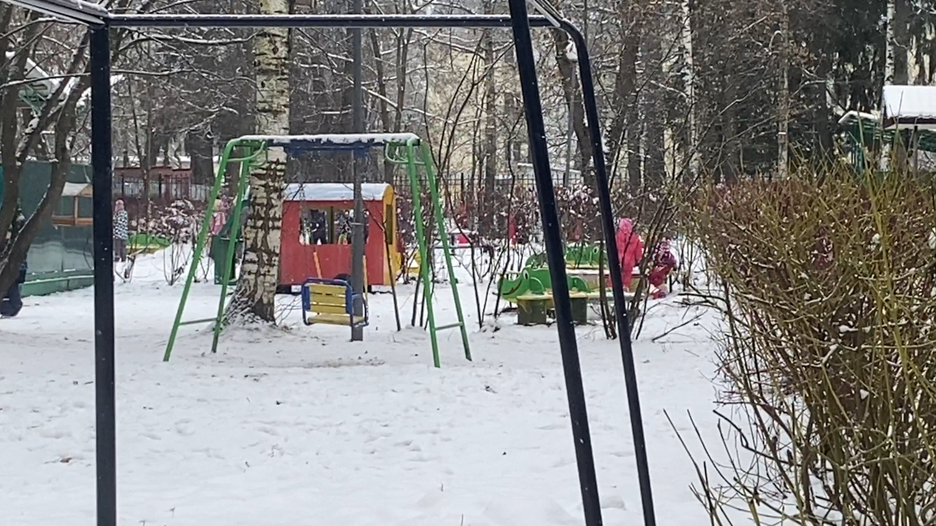 новое игровое оборудование, власиха школа попова, дошкольный корпус Поповки, Теремок школы Попова, МАФы для площадки,