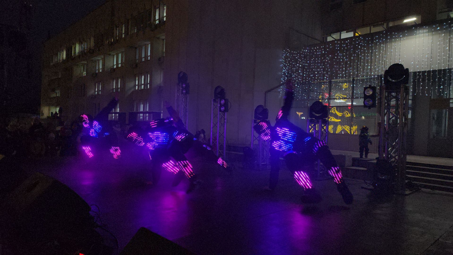 новогодняя елка, зажжение огней на елке, руза, новый год, зима в подмосковье, зима в рузе, рузский городской округ, вертикалки,