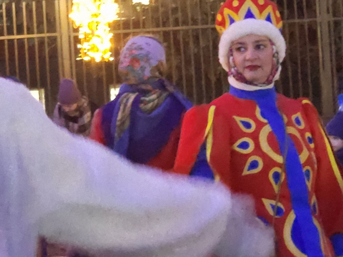 долгопрудный, Елки, церемония зажжения елок, дед мороз и снегурочка, вертикалки,