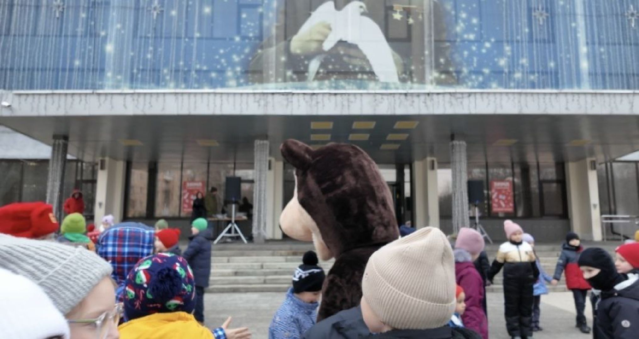 елка, площадь, зимний сезон, сказочные герои, дед мороз, вертикалки,