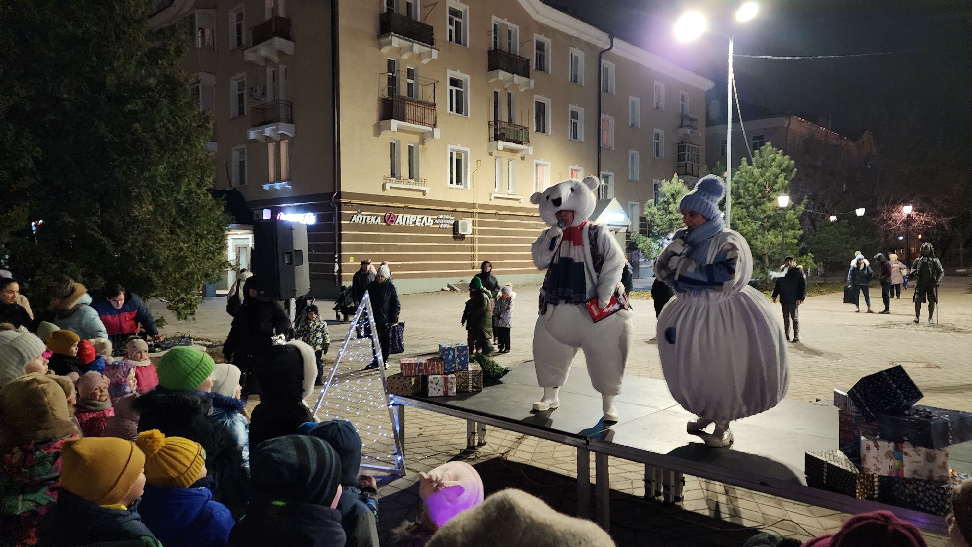 Зима в Подмосковье, зимний сезон, праздник, новогодняя елка, Лосино-Петровский, вертикалки,
