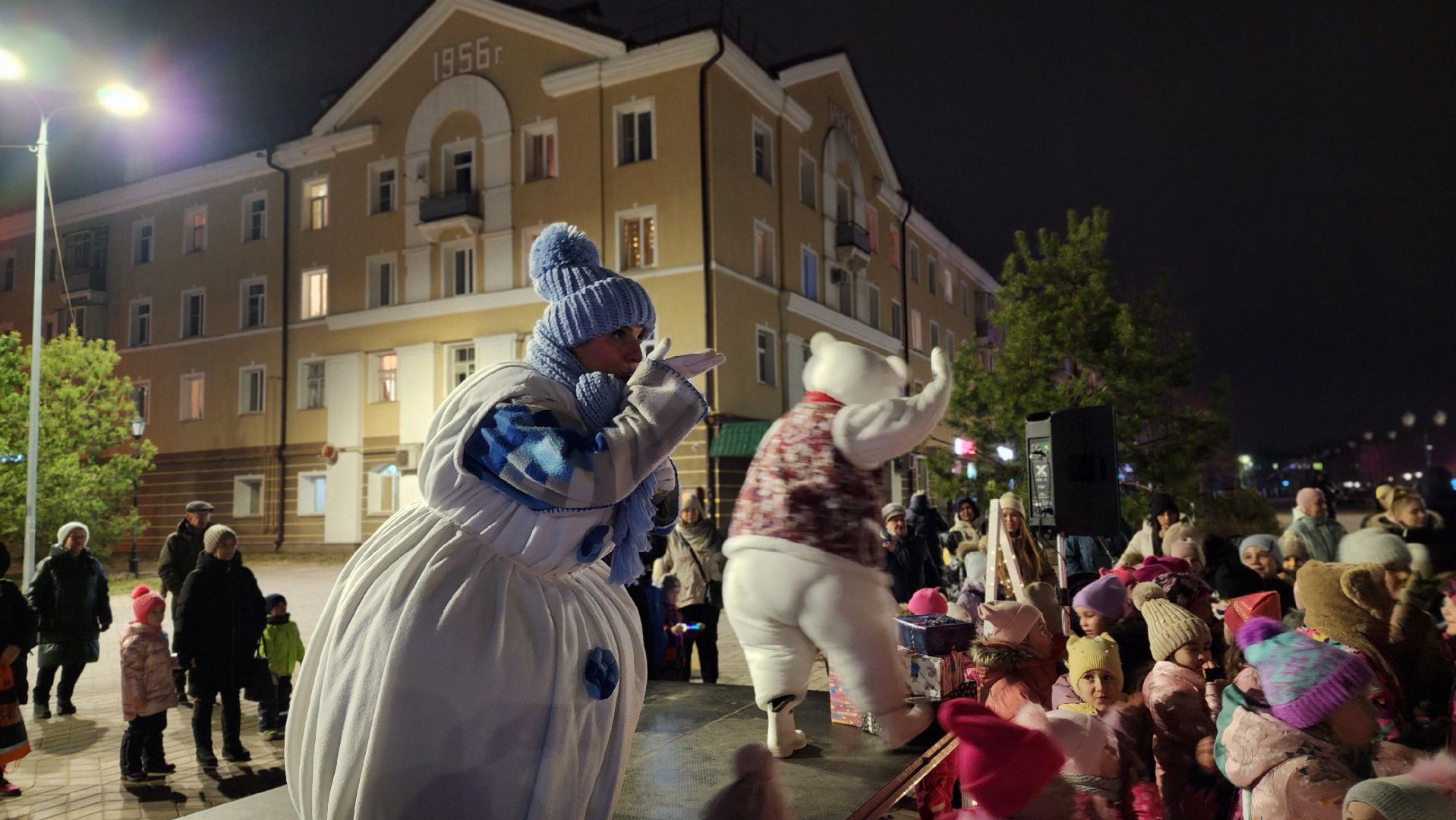 Зима в Подмосковье, зимний сезон, праздник, новогодняя елка, Лосино-Петровский, вертикалки,