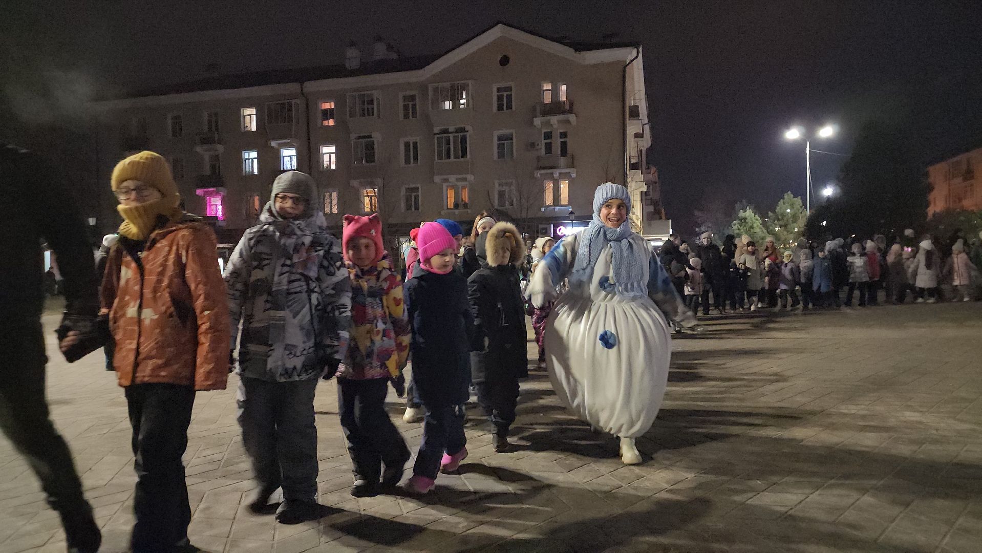 Зима в Подмосковье, зимний сезон, праздник, новогодняя елка, Лосино-Петровский, вертикалки,