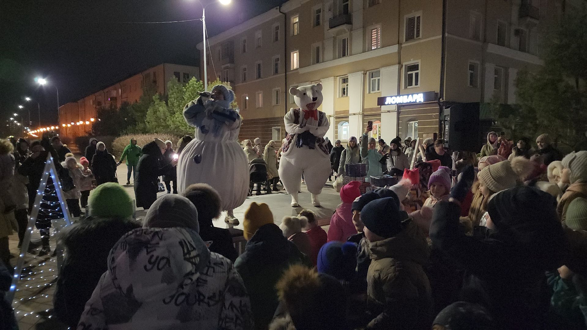 Зима в Подмосковье, зимний сезон, праздник, новогодняя елка, Лосино-Петровский, вертикалки,