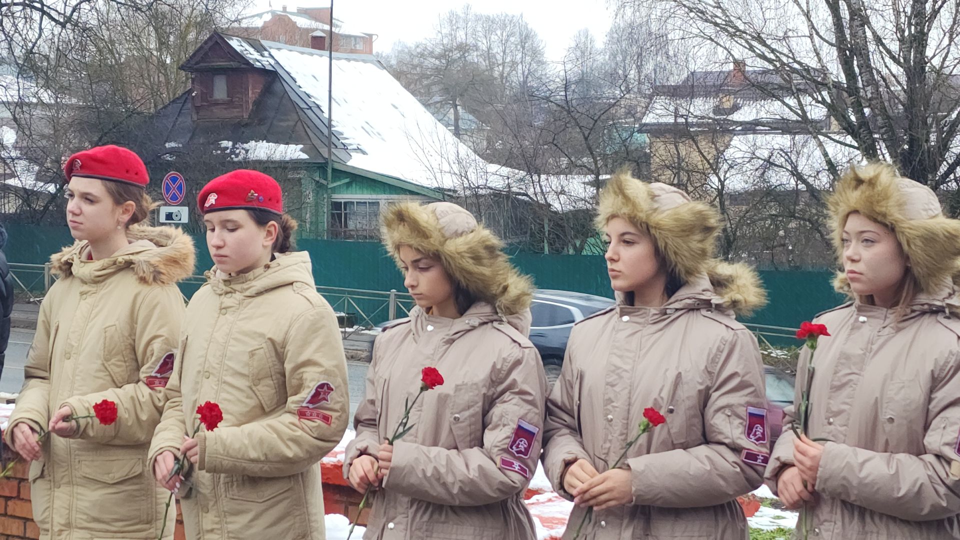 волоколамск, день неизвестного солдата, памятная дата, торжественное мероприятие, митинг, митинг памяти, вертикалки,