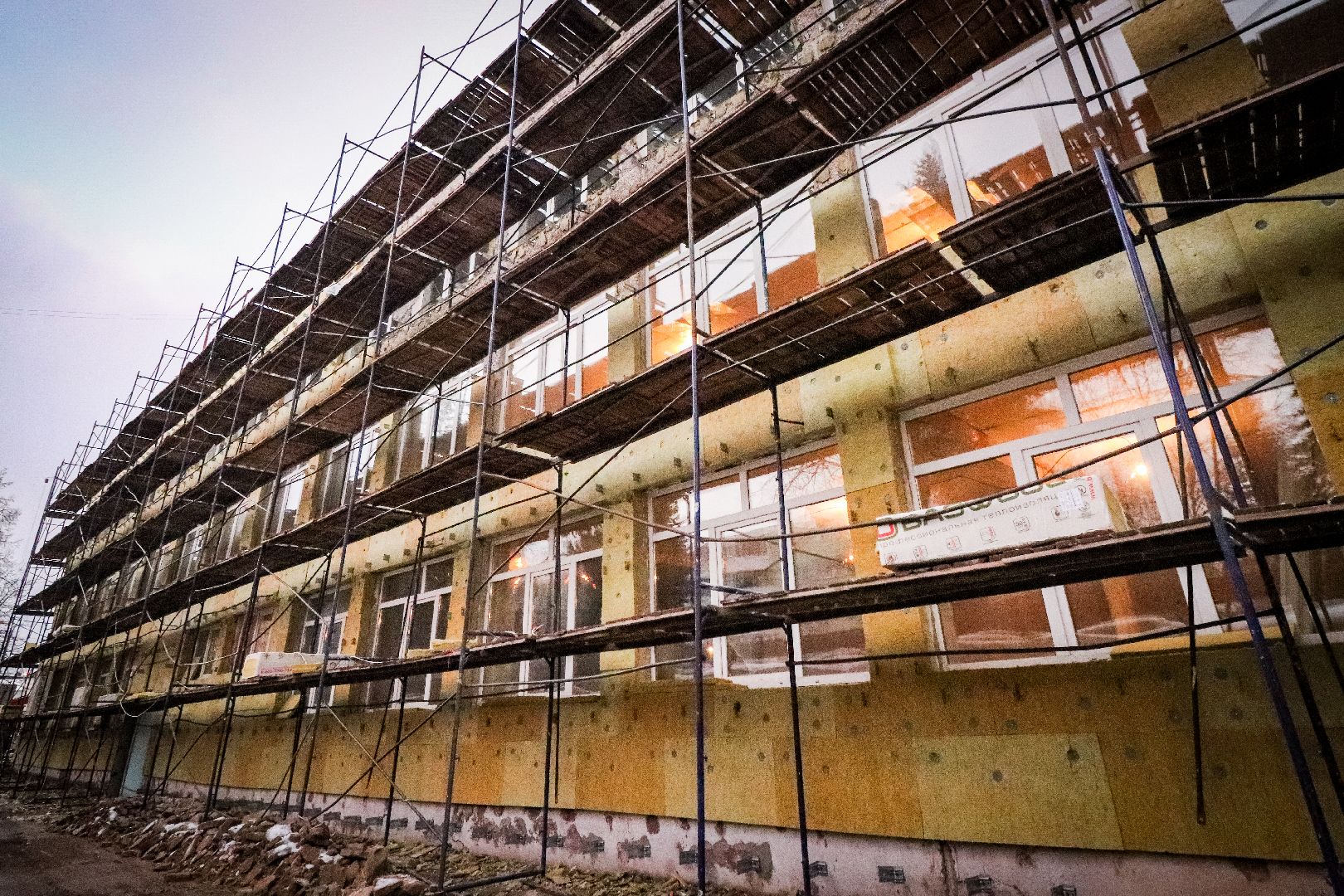 Клин, общество, строительство, ремонт школы, вертикалки,