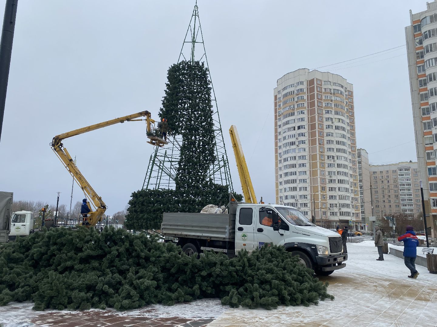подольск, ёлка, праздник, вертикалки,
