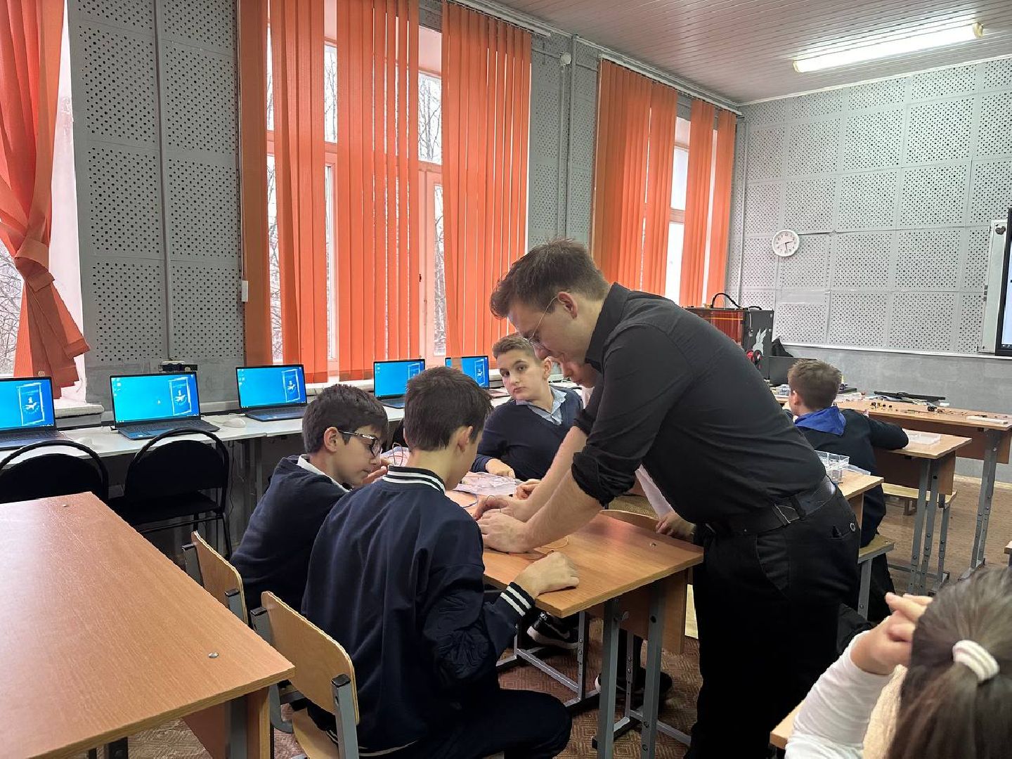 школа, роботы, програмирование, наука в школе,