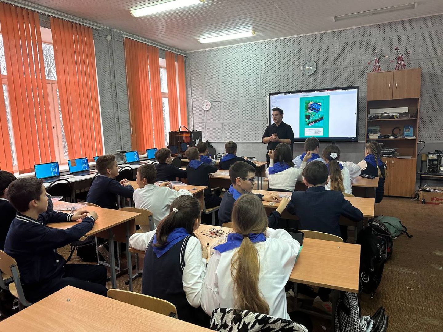 школа, роботы, програмирование, наука в школе,