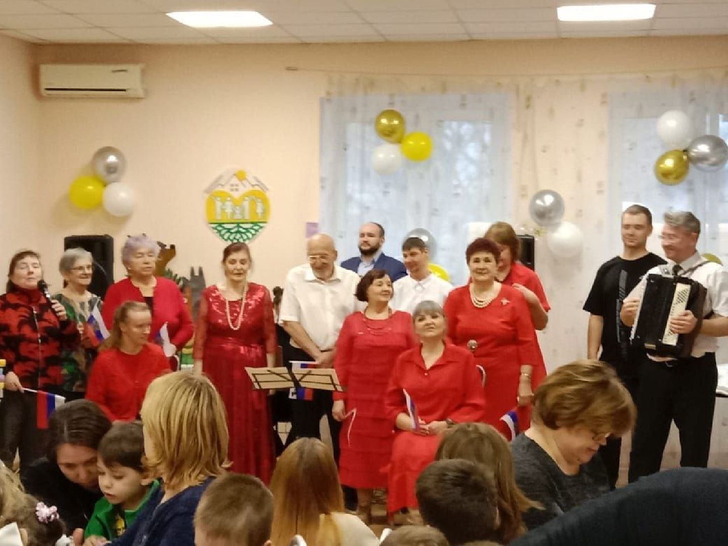 центр социального обслуживания, ивантеевка, день инвалида, праздник, дети с особенностями развития, музыка, пение, подарки,вертикалки,